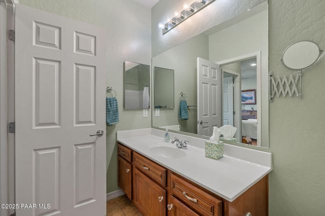 Full Bath | Image 29