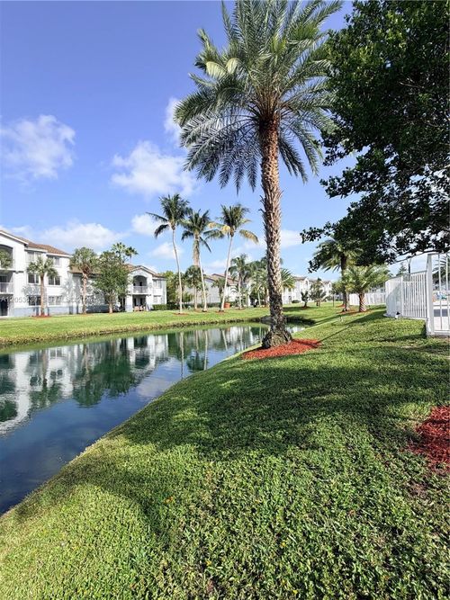 101-2640 S University Dr, Davie, FL, 33328-1473 | Card Image