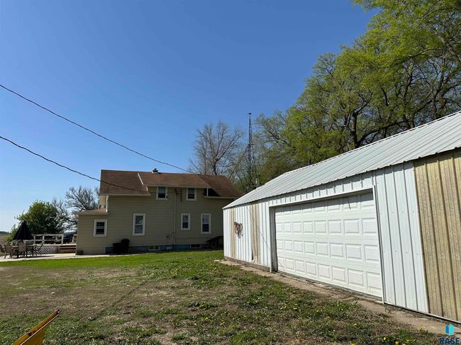 44415 Us Highway 18, House other with 3 bedrooms, 2 bathrooms and null parking in Freeman SD | Image 9