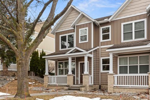 10617 Waterford Rd, Traverse City, MI, 49684-6268 | Card Image