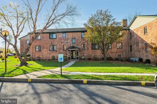 8506-8506 Park Ct, WILMINGTON, DE, 19802-7703 | Card Image