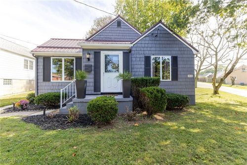 3836 Woodlawn Way, Weirton, WV, 26062-4310 | Card Image