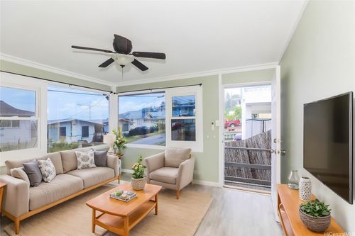 908 Simon Rd, Honolulu, HI, 96817-2113 | Card Image