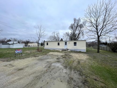 315 Parker St, Cement City, MI, 49233-9773 | Card Image
