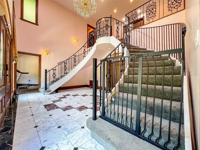 1563 Garvin Rd, House other with 4 bedrooms, 6 bathrooms and 3 parking in Cranberry Twp PA | Image 6