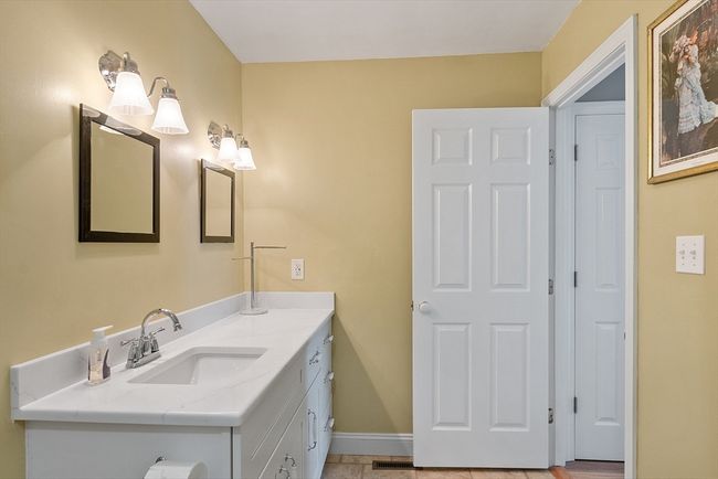 505 - 505 Dongary Rd, Condo with 2 bedrooms, 2 bathrooms and 2 parking in South Easton MA | Image 16