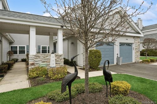 549 Highland Ct, Moriches, NY, 11955-1733 | Card Image