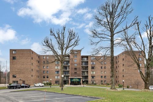 608-3 Alta Vita Dr, Greensburg, PA, 15601-9737 | Card Image