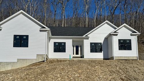 2 Deer Run Rd, Middlebury, CT, 06762-3242 | Card Image