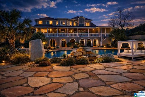 200 Asphodel Dr, Dothan, AL, 36303-2983 | Card Image