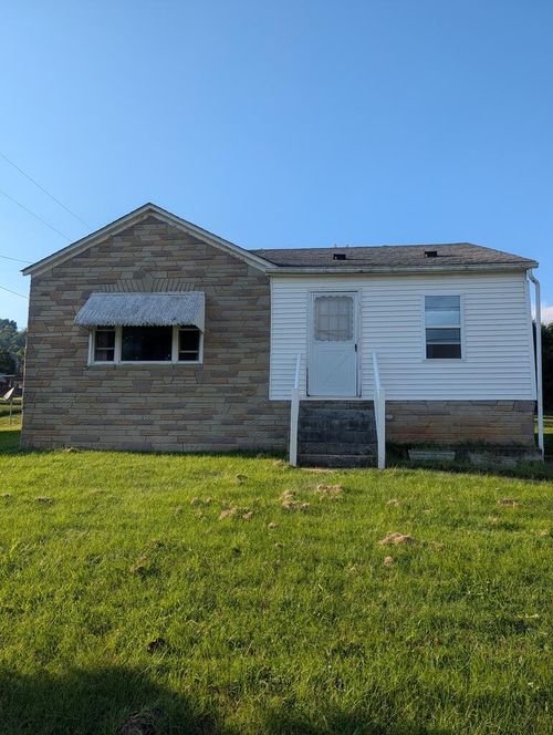 1755 E Main St, Lebanon, VA, 24266 | Card Image