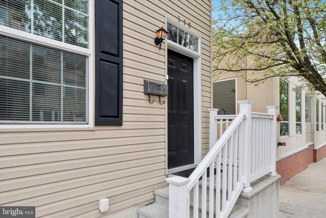 379 E Elm St, Townhouse with 3 bedrooms, 3 bathrooms and null parking in CONSHOHOCKEN PA | Image 23