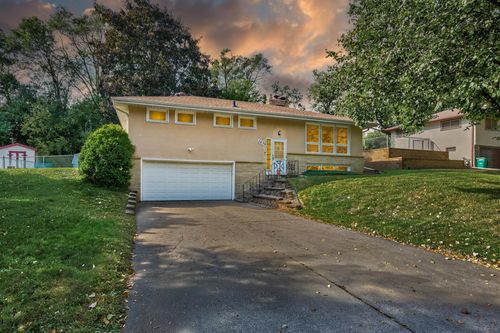 2039 Marion St, Roseville, MN, 55113-6649 | Card Image