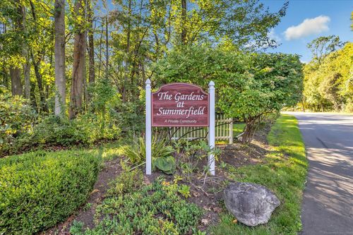 244-244 Summerfield Gdns, Shelton, CT, 06484-6314 | Card Image
