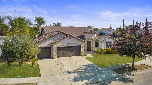2106 Albarino Ct, Tulare, CA, 93274 | Card Image