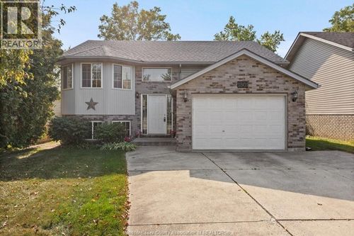 1801 Dominion Blvd, Windsor, ON, N9B3H8 | Card Image