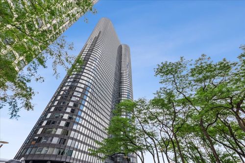 apt-614-155 Harbor Dr, Chicago, IL, 60601-7390 | Card Image