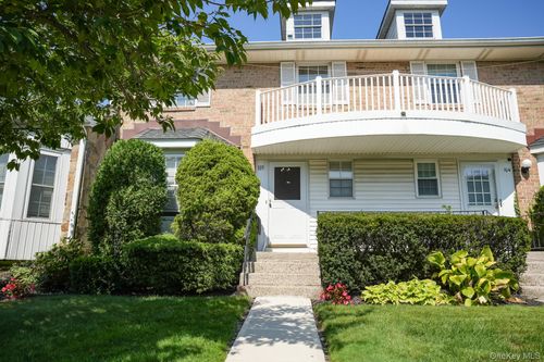 105 Glen Way, Syosset, NY, 11791-4304 | Card Image