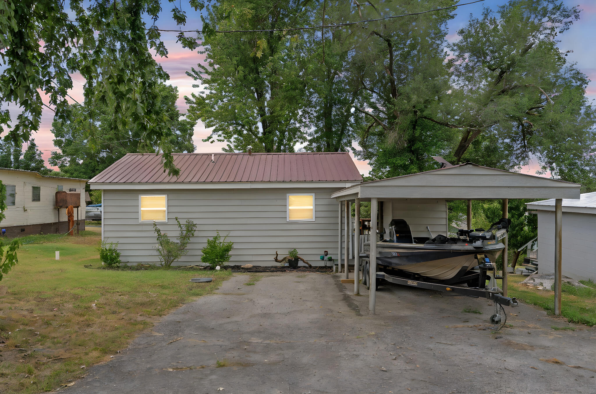 Residential in Cape Fair