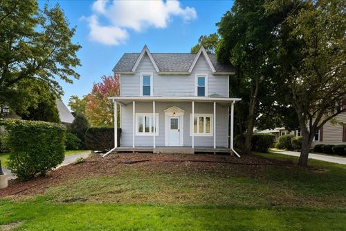 69 E Grand Ave, Lake Villa, IL, 60046-7809 | Card Image