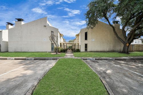 42-10075 Westpark Dr, Houston, TX, 77042-5907 | Card Image