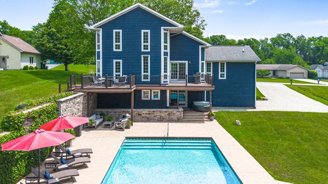 House-Rear with Pool-02 | Image 32