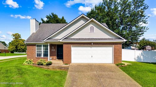 4600 Wooded Oak Cir, Louisville, KY, 40245-6428 | Card Image