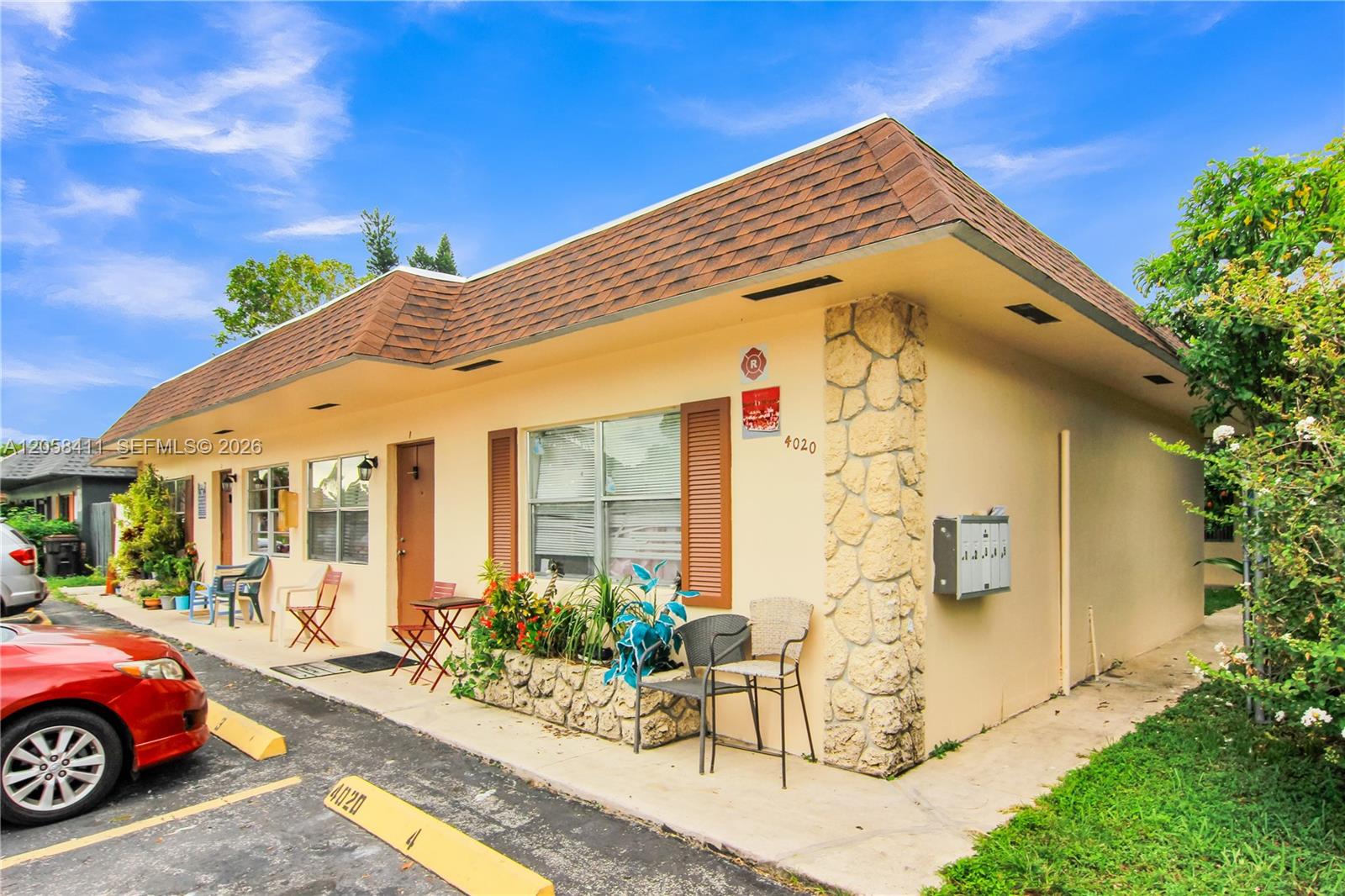 Commercial Sale in Lauderdale Lakes 4