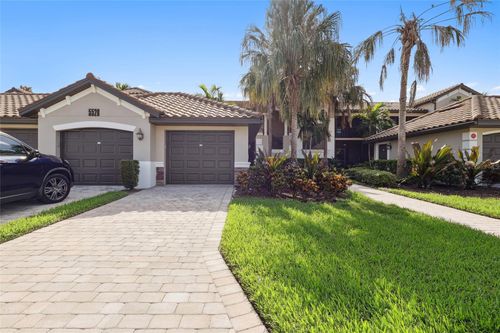 unit-203-5528 Palmer Cir, LAKEWOOD RANCH, FL, 34211-2562 | Card Image