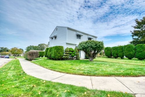 396 Skyview Road, Cleveland, OH, 44109 | Card Image