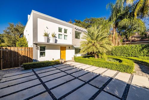 275 Ne 89th St, El Portal, FL, 33138-3119 | Card Image