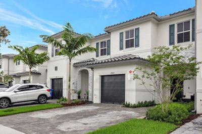 11968 Nw 46th Street, Townhouse with 3 bedrooms, 2 bathrooms and null parking in Coral Springs FL | Image 2