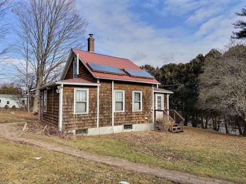 270 N East St, Amherst, MA, 01002-1665 | Card Image