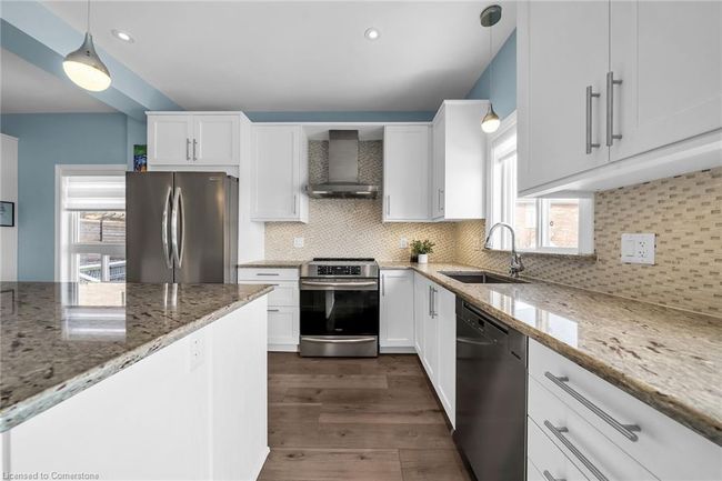 11 Sundial Cres, House other with 5 bedrooms, 3 bathrooms and 6 parking in Dundas ON | Image 13