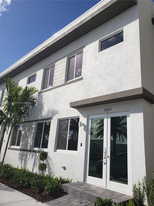10275 Nw 66th St, Doral, FL, 33178-3882 | Card Image