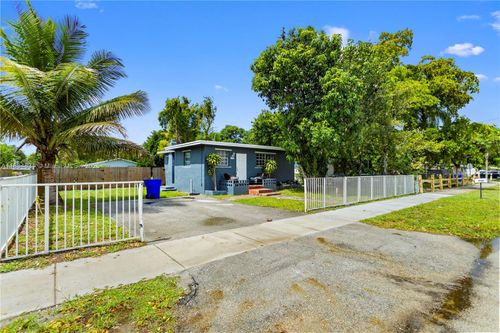 5734 Mckinley St, Hollywood, FL, 33021-4555 | Card Image