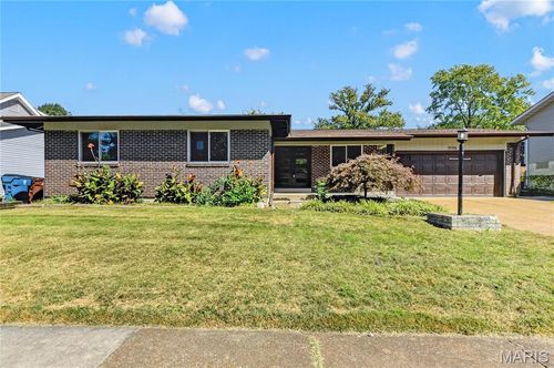 3106 Donnycave Ln, Maryland Heights, MO, 63043-1321 | Card Image