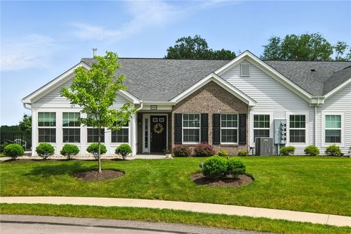 5002 Yorkshire Way, Zelienople, PA, 16063-2955 | Card Image