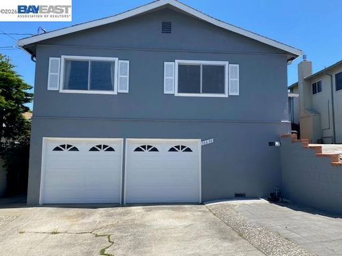 16630 Cowell St, Castro Valley, CA, 94578-1212 | Card Image