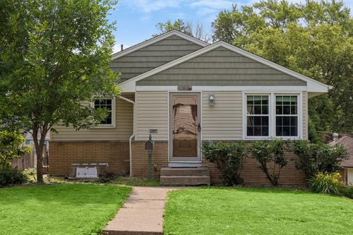 3919 Tyler St Ne, Columbia Heights, MN, 55421-4040 | Card Image