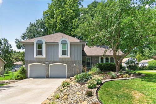 9980 Melrose St, Overland Park, KS, 66214-2357 | Card Image