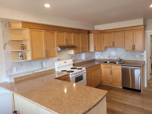 lower-2177 Park Cres, Coquitlam, BC, V3J6T1 | Card Image