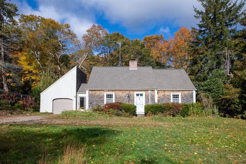 47 Fairhaven Rd, Mattapoisett, MA, 02739-1435 | Card Image