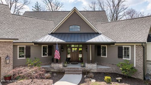 43 Wexford Ln, Crossville, TN, 38558-2881 | Card Image