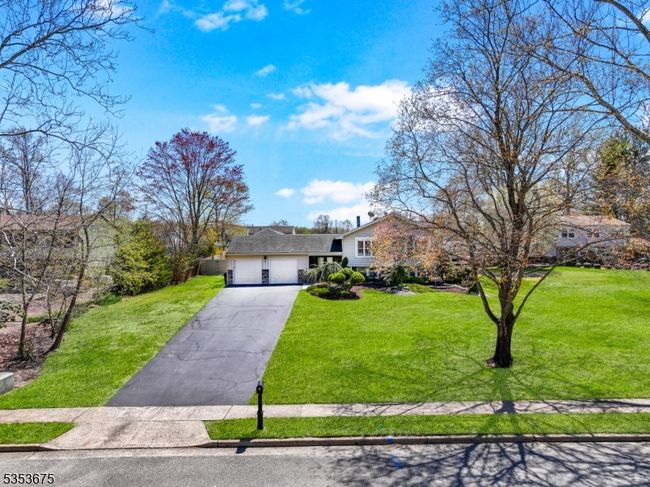 7 Arthurs Ct, House other with 6 bedrooms, 4 bathrooms and null parking in Manalapan NJ | Image 46