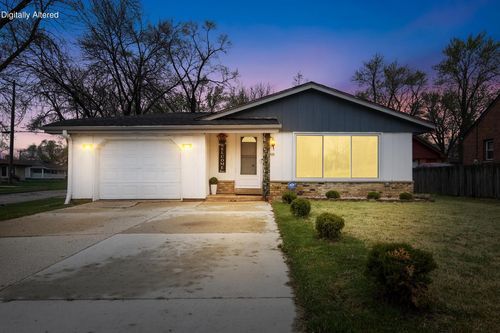 2522 W College Avenue, Milwaukee, WI, 53221 | Card Image