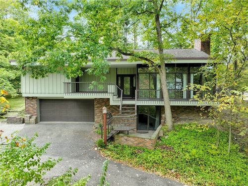 7065 Walton Rd, Walton Hills, OH, 44146-4354 | Card Image