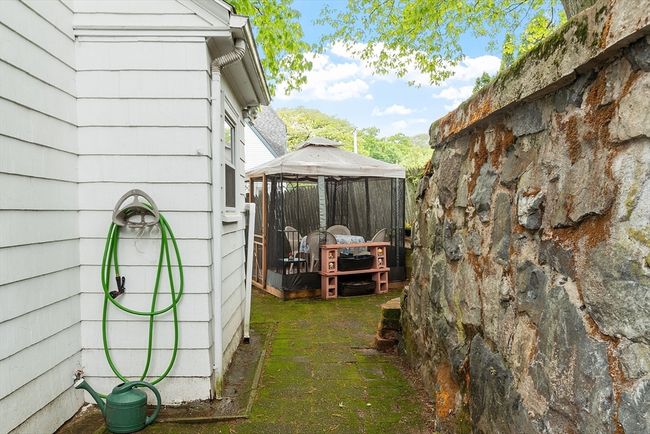 8 Manning Rd, House other with 3 bedrooms, 2 bathrooms and 1 parking in Lynn MA | Image 33