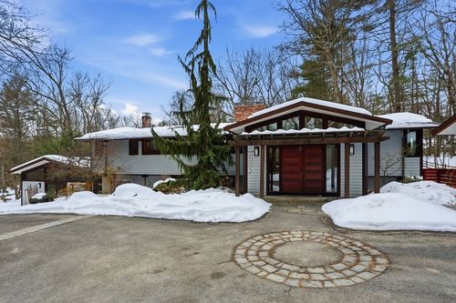 31 Aaron Way, Carlisle, MA, 01741-1324 | Card Image