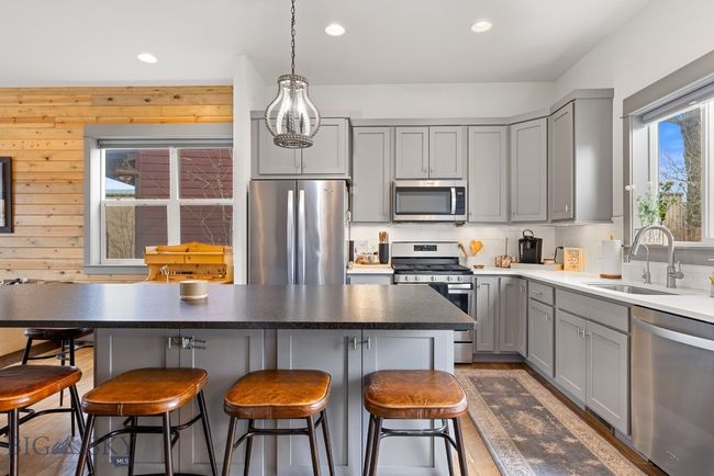 44 Flat Car Ct, Condo with 3 bedrooms, 3 bathrooms and null parking in Bozeman MT | Image 17